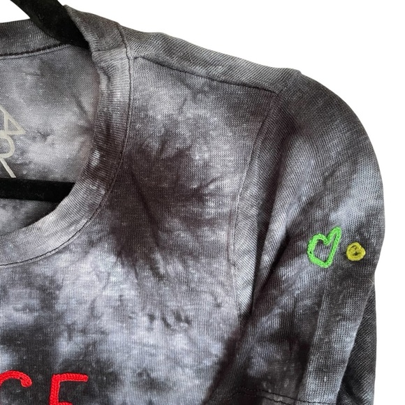 Chaser Tie-Dye Peace Tee Black and Gray Embroidered Tee NWT - Picture 4 of 9